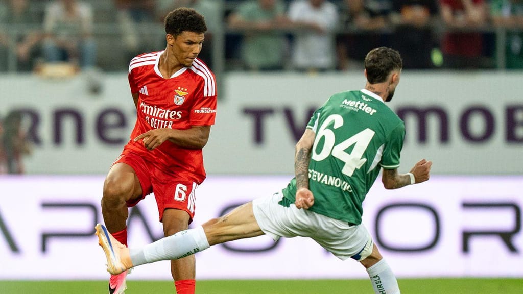 Alexander Bah analisa derrota do Benfica e aponta necessidade de melhorias táticas