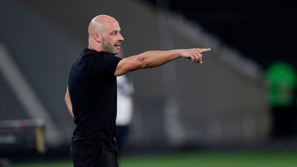 Duelo Português no Brasileirão: Franclim Carvalho Supera Artur Jorge em Confronto Decisivo