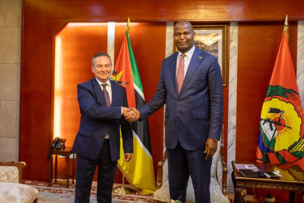 Villarreal planeia expansão de academias de formação desportiva em Moçambique