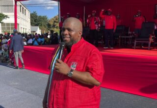 Secretário-Geral da Frelimo, Chakil Aboobacar, em atividade política.