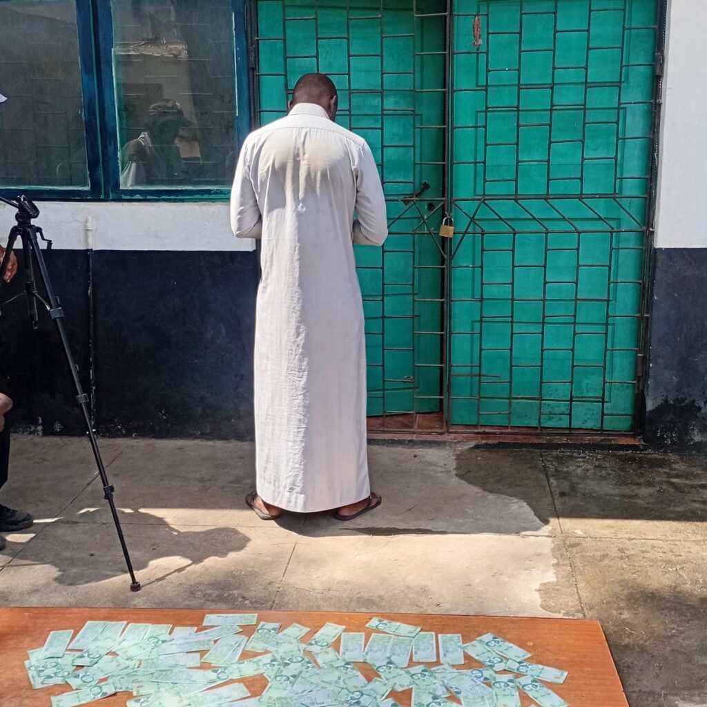 Polícia da República de Moçambique em operação de fiscalização