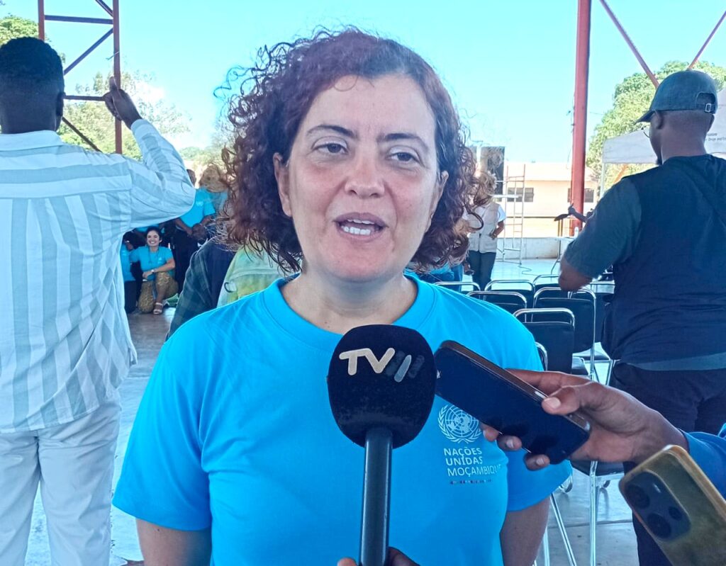 Representantes do governo de Moçambique e das Nações Unidas em reunião de trabalho